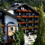 Frühstückspension Kronenhotel 3*