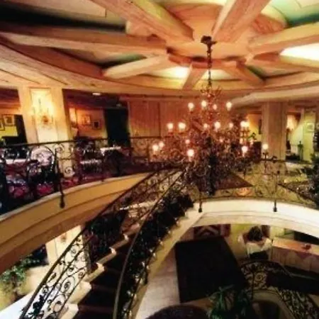 Kronenhotel Nocleg ze śniadaniem 3*