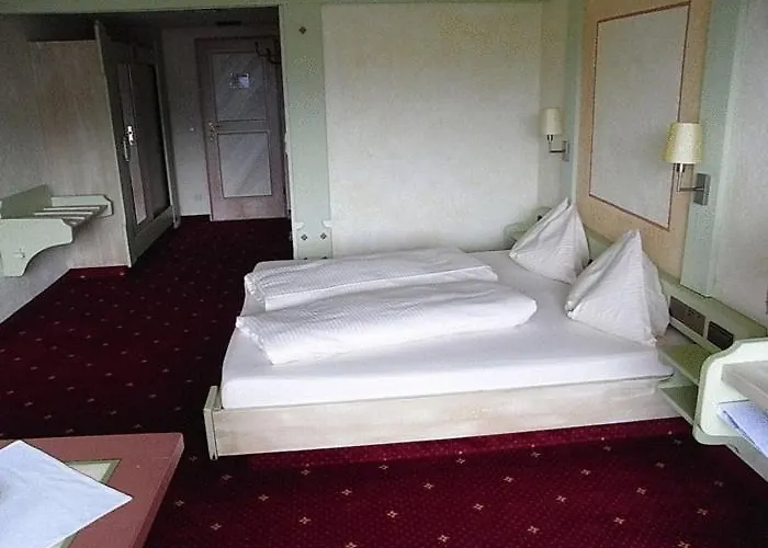 Nocleg ze śniadaniem Kronenhotel