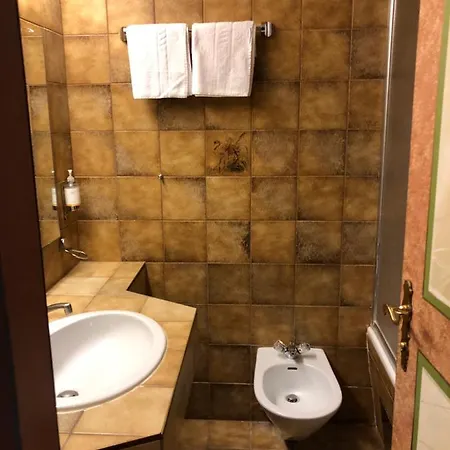 Kronenhotel 3* Ζέεφελντ