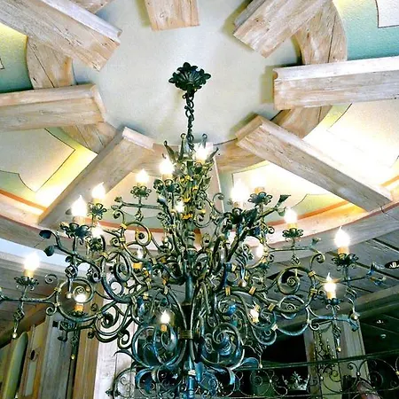 Kronenhotel Bed and Breakfast 3*